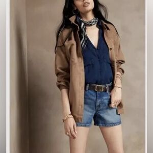 Women’s Banana Republic Classic Denim Jean Shorts 4” Mid Rise Size 25/0